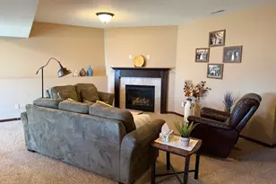 4029 Stone Point Dr NE, Rochester, MN 55906 - Photo 10