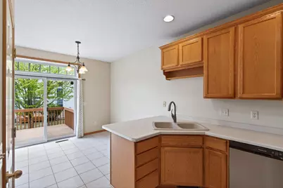 17582 Hackberry Court, Eden Prairie, MN 55347 - Photo 4