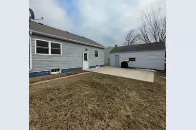 824 Collins Avenue, Windom, MN 56101 - Photo 8