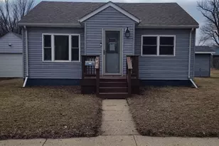 824 Collins Ave, Windom, MN 56101 - Photo 1