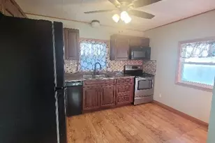 824 Collins Ave, Windom, MN 56101 - Photo 16