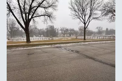 720 Monongalia Avenue SW, Willmar, MN 56201 - Photo 6