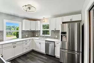 770 Viking Dr E, Maplewood, MN 55117 - Photo 8