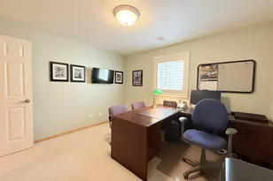 533 Hampton Dr W, Moorhead, MN 56560 - Photo 24