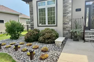 533 Hampton Dr W, Moorhead, MN 56560 - Photo 28