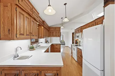 9425 Edgebrook Drive, Northfield, MN 55057 - Photo 12