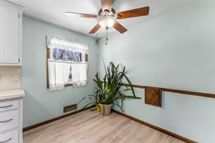 11019 Stanley Rd, Bloomington, MN 55437 - Photo 10