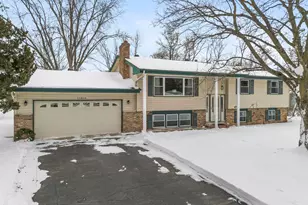 11019 Stanley Rd, Bloomington, MN 55437 - Photo 2