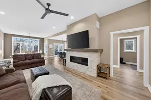 2908 Platinum Dr NE, Rochester, MN 55906 - Photo 4