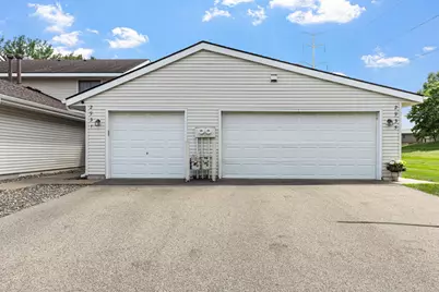 2931 67th Lane N, Brooklyn Center, MN 55430 - Photo 2
