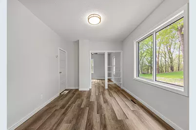 307 Meadow Woods Drive, Mankato, MN 56001 - Photo 6