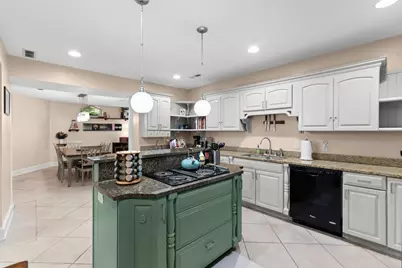 307 Ridgewood Avenue #4, Minneapolis, MN 55403 - Photo 14