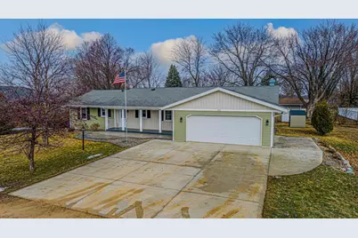 105 Kaukis Drive, Le Sueur, MN 56058 - Photo 2