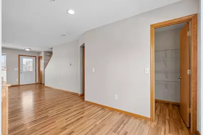 2880 Clover Ridge Drive, Chaska, MN 55318 - Photo 8