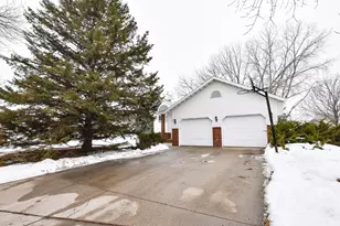 1807 33rd St S, Moorhead, MN 56560 - Photo 1