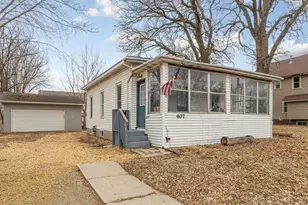 407 3rd St NE, Waseca, MN 56093 - Photo 1