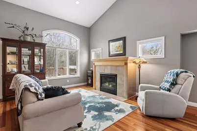 336 Ravens Court, Lino Lakes, MN 55014 - Photo 4