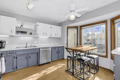 14231 Glencove Trail, Apple Valley, MN 55124 - Photo 8