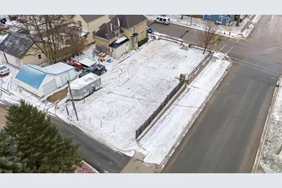 201 Boulevard Avenue NE, Montgomery, MN 56069 - Photo 2