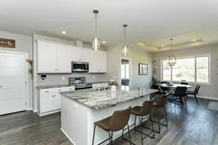 1639 Hadley Creek Dr NE, Rochester, MN 55906 - Photo 8