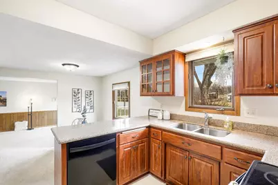 9200 Northwood Parkway, New Hope, MN 55427 - Photo 8