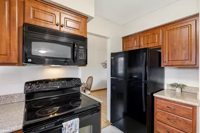 9200 Northwood Parkway, New Hope, MN 55427 - Photo 6