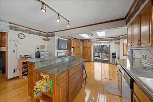 479 Mary St S, Maplewood, MN 55119 - Photo 12