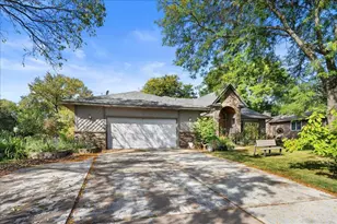 479 Mary St S, Maplewood, MN 55119 - Photo 4