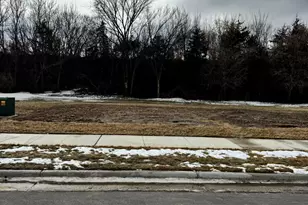 2405 Lake Ave, New Ulm, MN 56073 - Photo 1