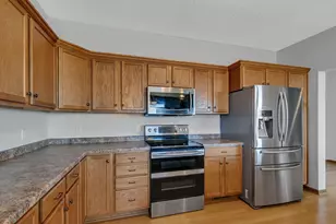 13827 Savanna Dr, Rogers, MN 55374 - Photo 2