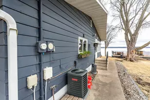 736 Shorewood Dr, Detroit Lakes, MN 56501 - Photo 12