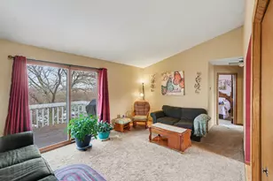 8714 Glasgow Ln, Saint Bonifacius, MN 55375 - Photo 4