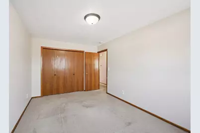 302 Sidney Street E, Saint Paul, MN 55107 - Photo 24