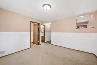 302 Sidney Street E, Saint Paul, MN 55107 - Photo 32