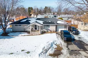 203 Wyandotte Rd, Hoyt Lakes, MN 55750 - Photo 1