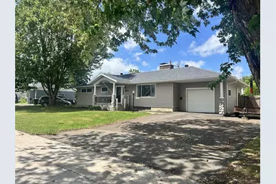 203 Wyandotte Road, Hoyt Lakes, MN 55750 - Photo 1