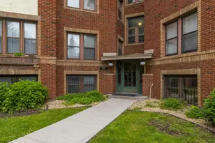 385 Laurel Ave, Saint Paul, MN 55102 - Photo 2