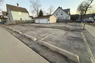 402 Center St, Winona, MN 55987 - Photo 1