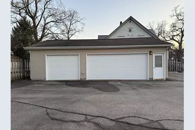 402 Center Street, Winona, MN 55987 - Photo 2