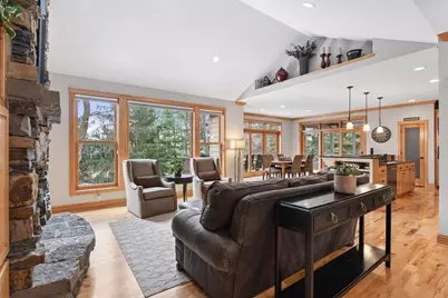 2121 Crestview Drive, Chanhassen, MN 55331 - Photo 8