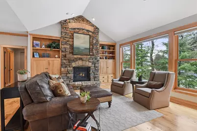 2121 Crestview Drive, Chanhassen, MN 55331 - Photo 4