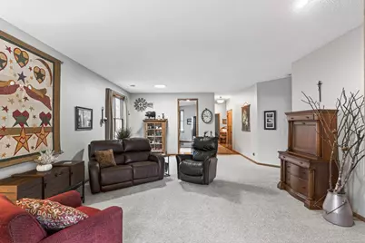 343 Sophia Avenue E, Maplewood, MN 55117 - Photo 6