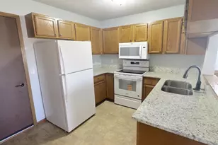 1202 W Royal Oaks Dr, Shoreview, MN 55126 - Photo 10