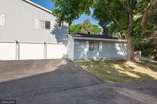 1202 W Royal Oaks Dr, Shoreview, MN 55126 - Photo 4