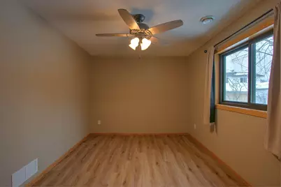 1220 10th Avenue SE, Cambridge, MN 55008 - Photo 18