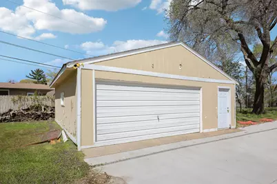 6425 Fremont Avenue N, Brooklyn Center, MN 55430 - Photo 42