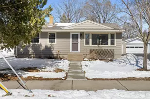 2189 Howard Ct, Saint Paul, MN 55119 - Photo 2