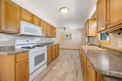 2189 Howard Court, Saint Paul, MN 55119 - Photo 10