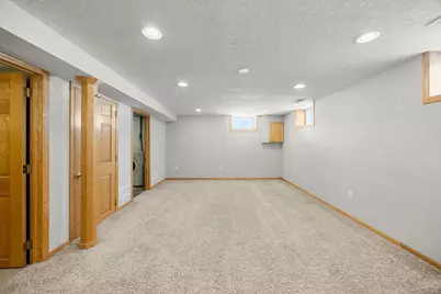 2189 Howard Court, Saint Paul, MN 55119 - Photo 22