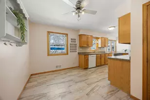 2189 Howard Ct, Saint Paul, MN 55119 - Photo 14